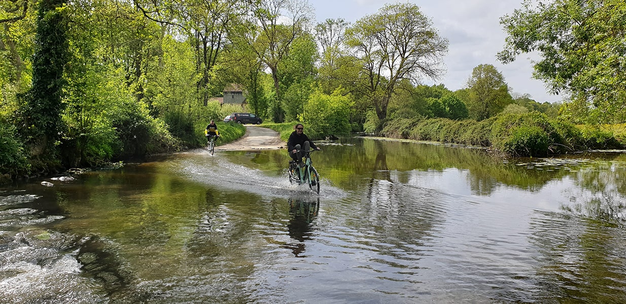 Explore the Yon Valley by electric bike!