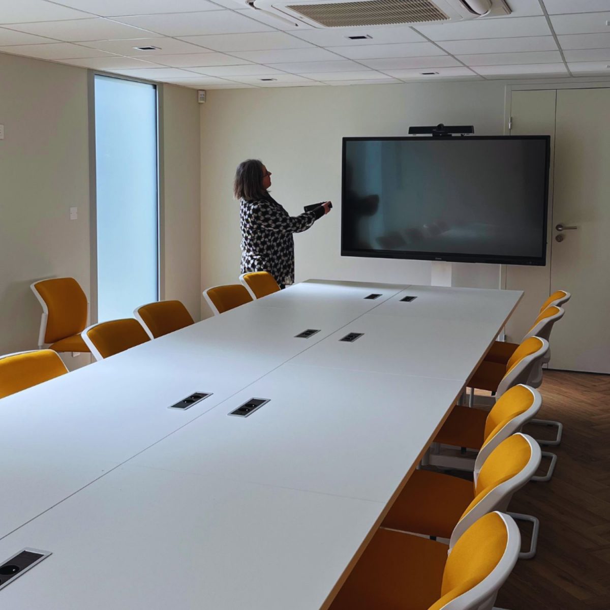 salle réunion avec écran séminaire