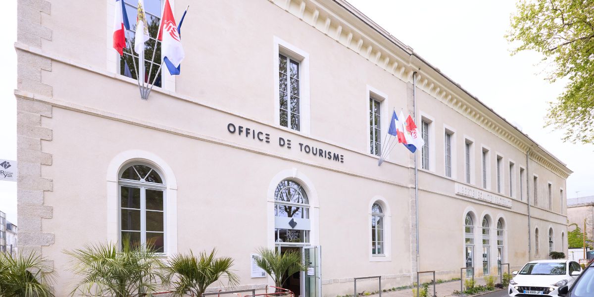 Office de Tourisme - 33 Place Napoléon