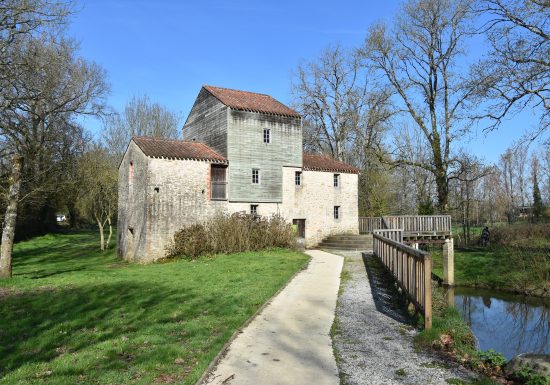 Petite balade en vélo, via Nesmy, au départ du moulin de Rambourg