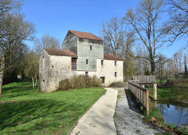 Petite balade en vélo, via Nesmy, au départ du moulin de Rambourg