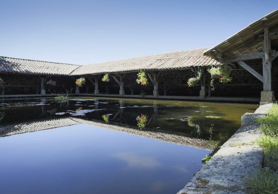 Vieux lavoir de La Chaize-le-Vicomte