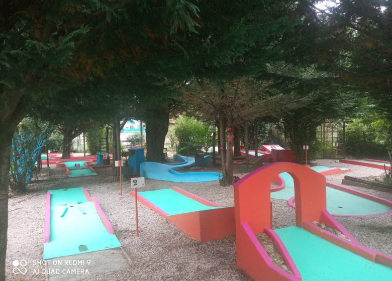 MINI GOLF DES TERRES NOIRES