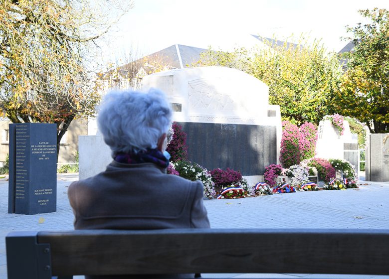 PLACE SIMONE VEIL