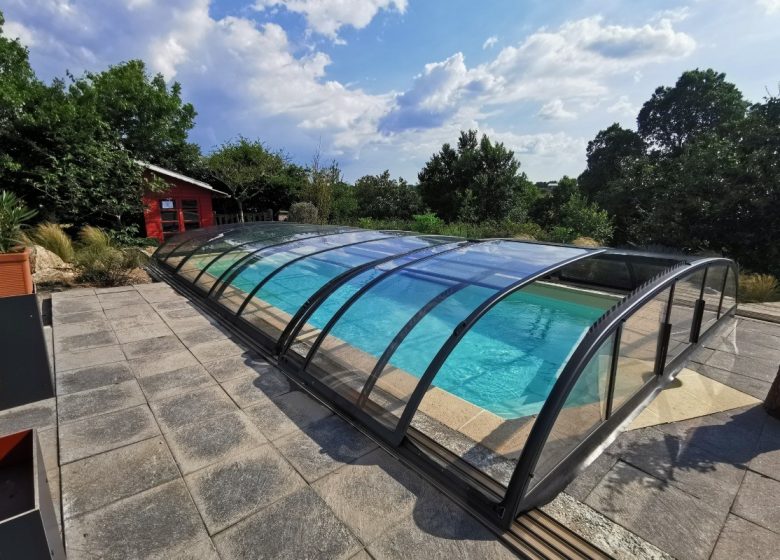 Yourte L’Aloé avec piscine à la campagne à Thorigny en Vendée