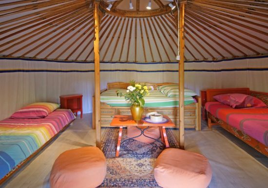 Yourte Goyo avec piscine à la campagne à Thorigny en Vendée