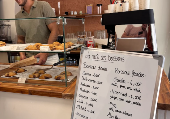 Mares and Co – Cookies Coffee Shop