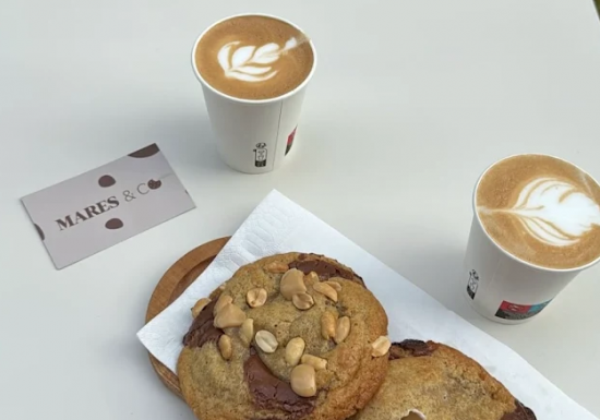 Mares and Co – Cookies Coffee Shop