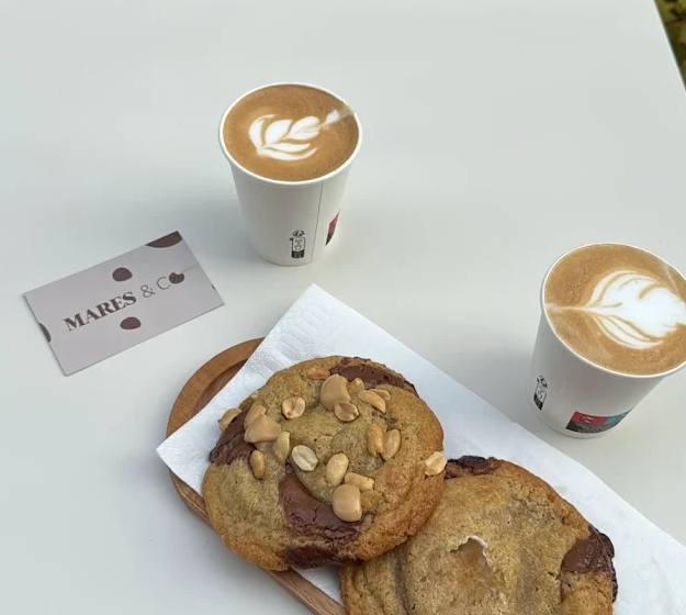Mares and Co – Cookies Coffee Shop