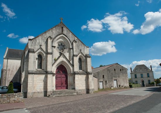 ÉGLISE SAINT PIERRE (LES CLOUZEAUX)