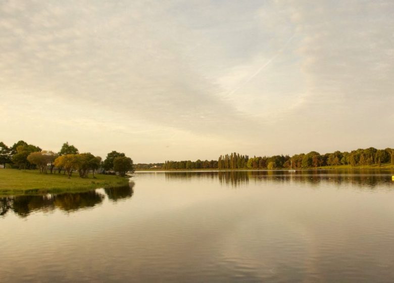 AIRE DE PIQUE-NIQUE DU LAC DE MOULIN PAPON