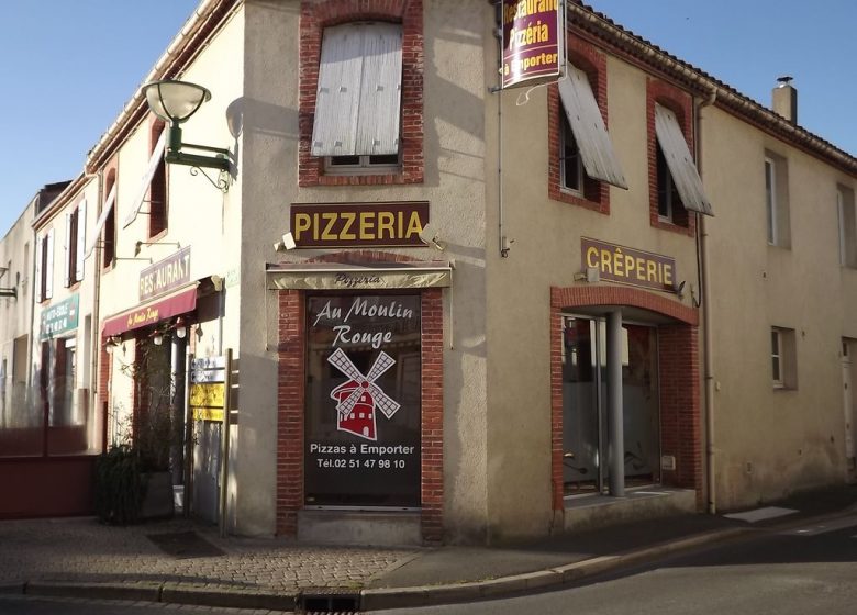 Au Moulin Rouge