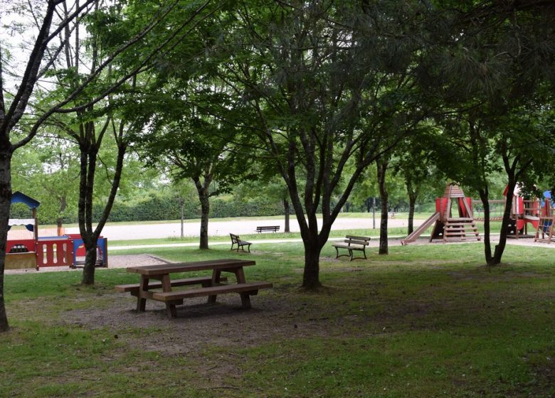 AIRE DE PIQUE-NIQUE DU PARC DE LA TOURNERIE