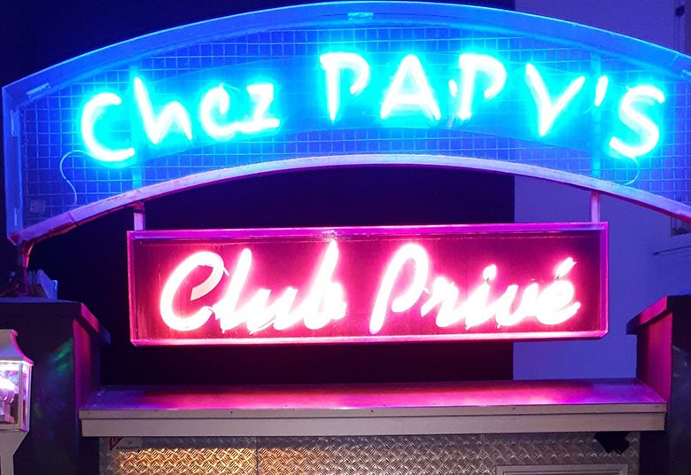 CHEZ PAPY’S