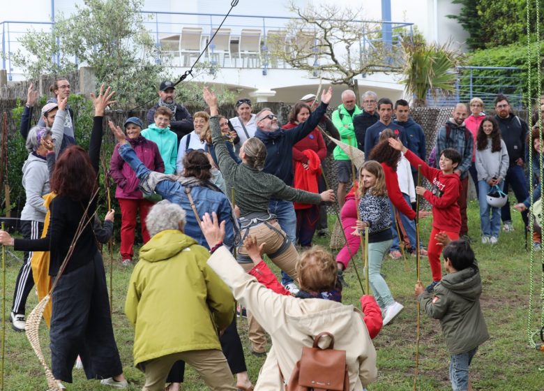 Spectacle « Qui vive » – Tournée à vélo de la Compagnie 4 à corps à Chaillé-sous-les-Ormeaux