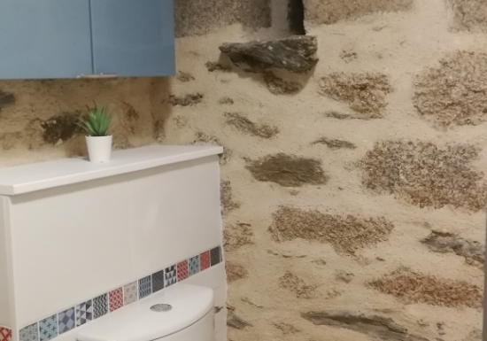 « La Case à Poules » – Les Crins au bord du lac